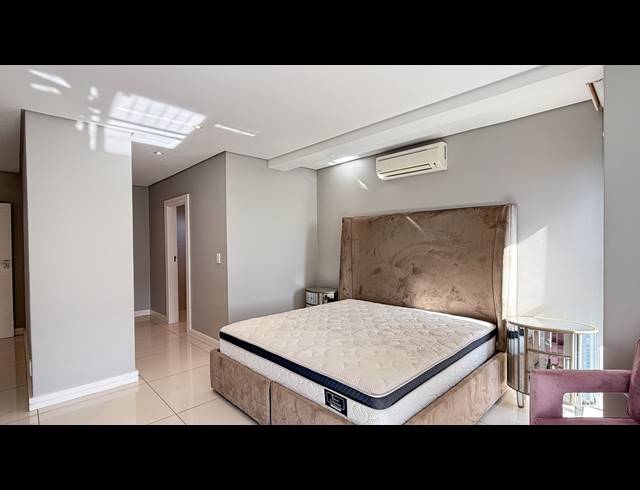 6 BEDROOM HOUSE FOR SALE IN IZINGA ESTATE